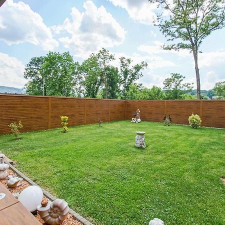 Auszeit Steiraland 1 Mit Privaten Garten Ueberdachter Terrasse Und Parken Leoben  Bagian luar foto