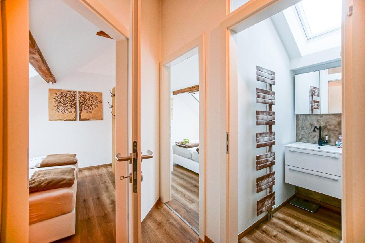 Auszeit Steiraland 1 Mit Privaten Garten Ueberdachter Terrasse Und Parken Leoben  Bagian luar foto