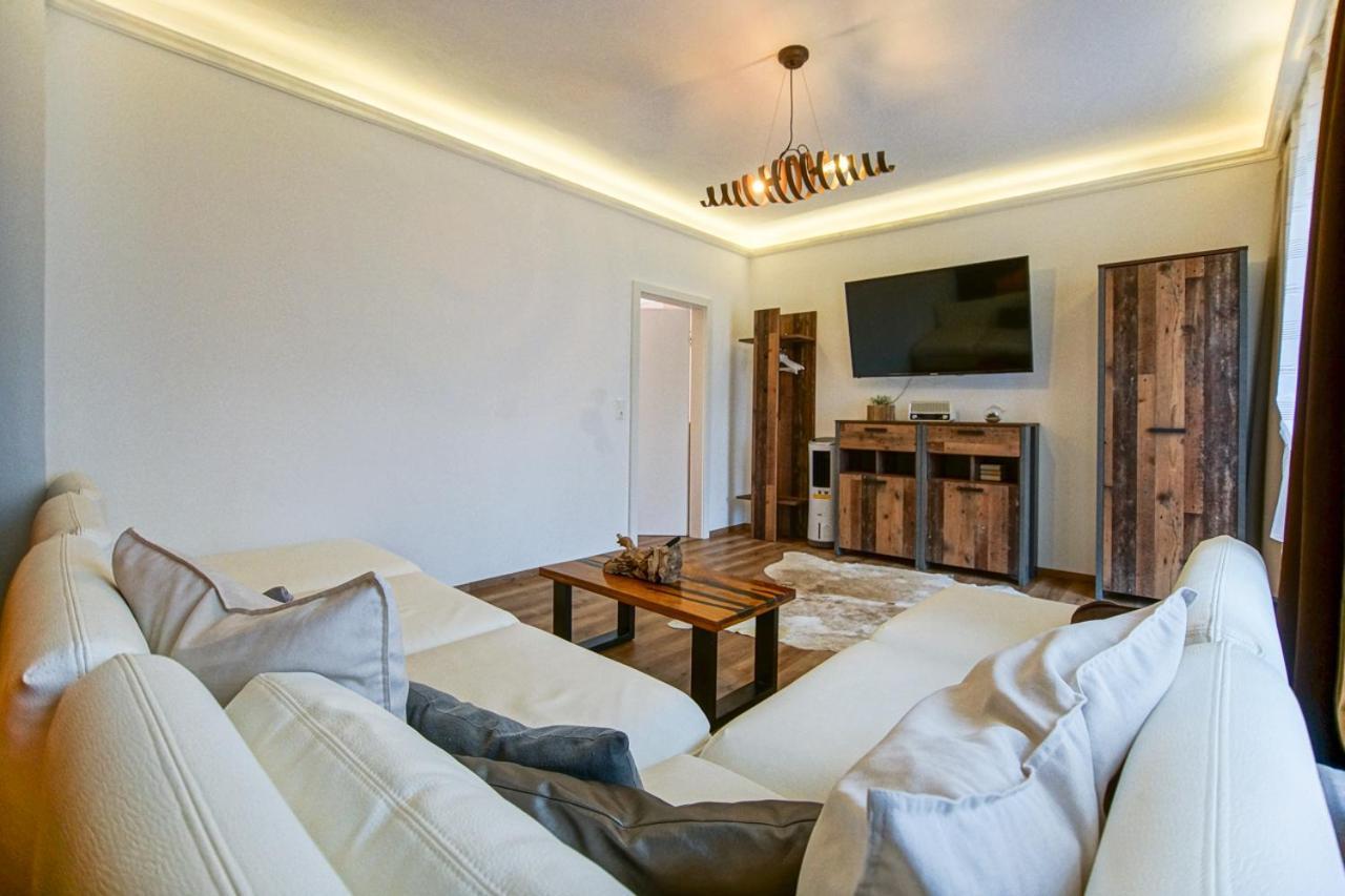 Auszeit Steiraland 1 Mit Privaten Garten Ueberdachter Terrasse Und Parken Leoben  Bagian luar foto